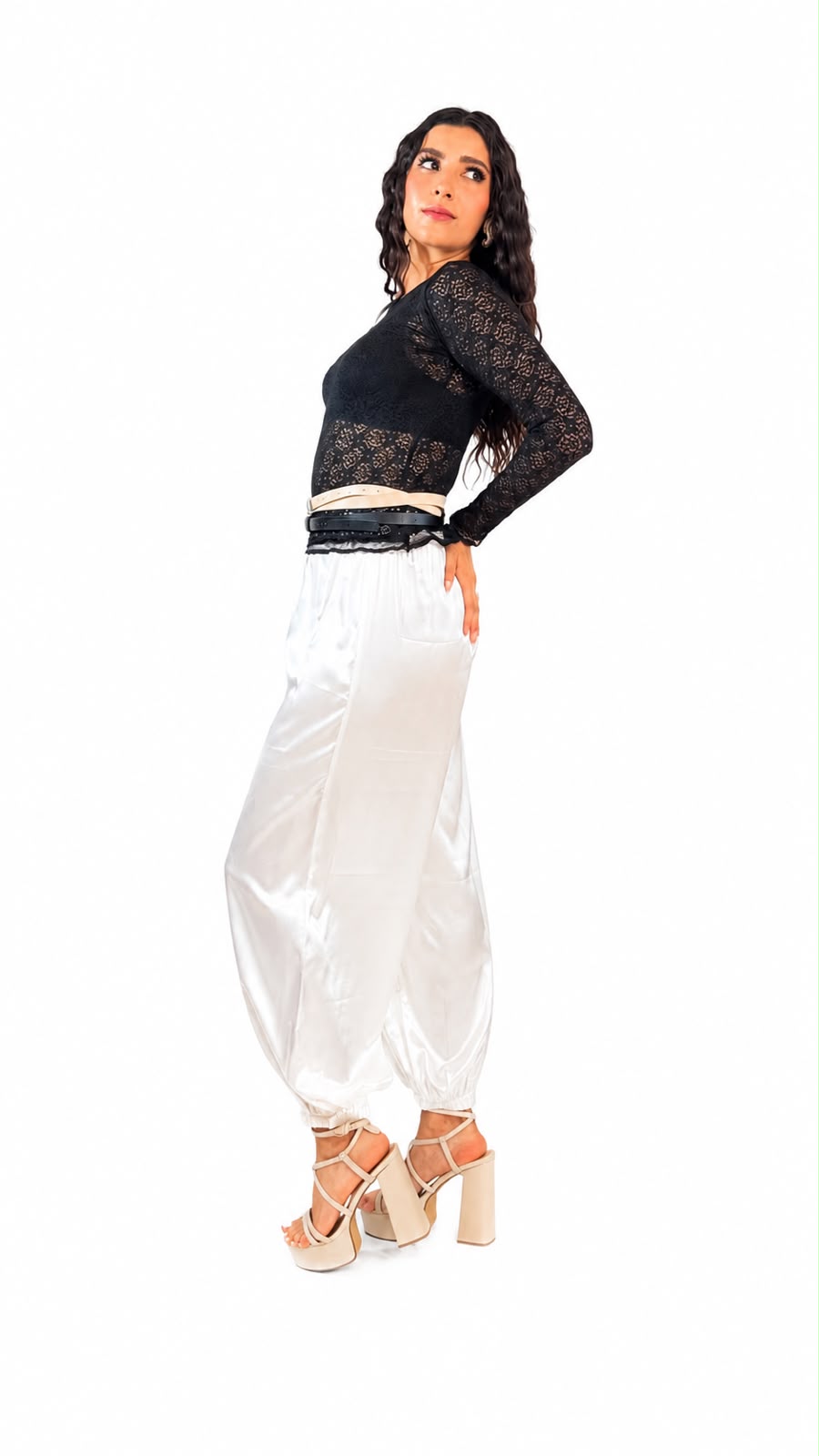 BLUSA ENCAJE M/LARGA