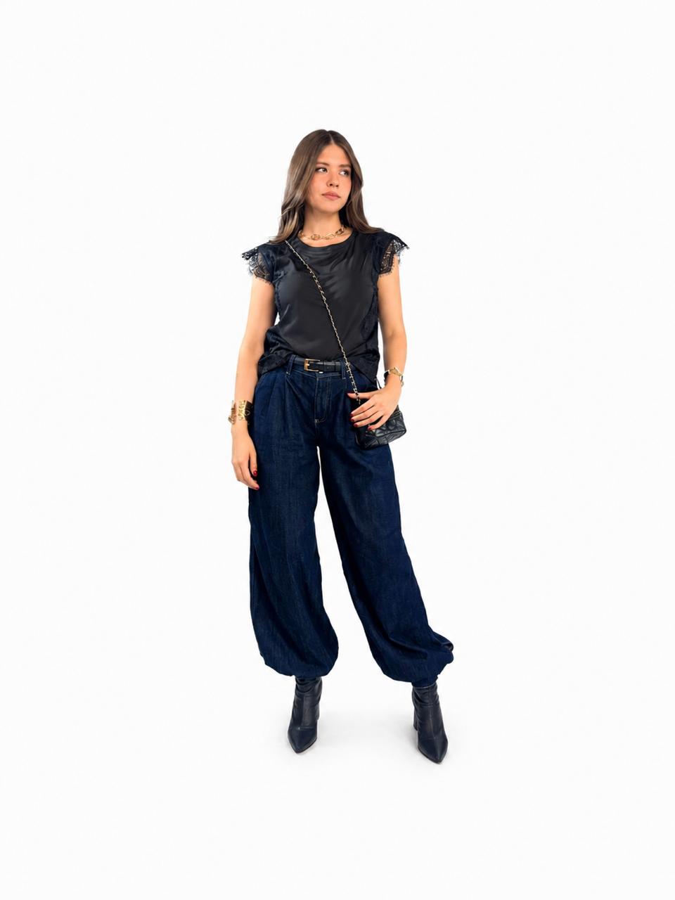 BLUSA ENCAJE TIRA
