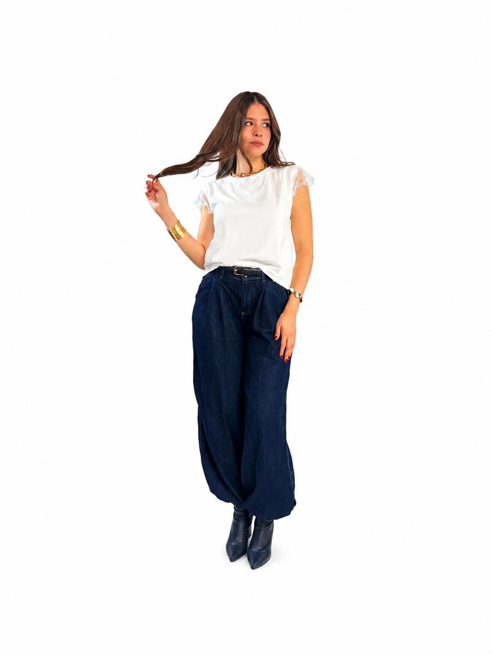 BLUSA ENCAJE TIRA
