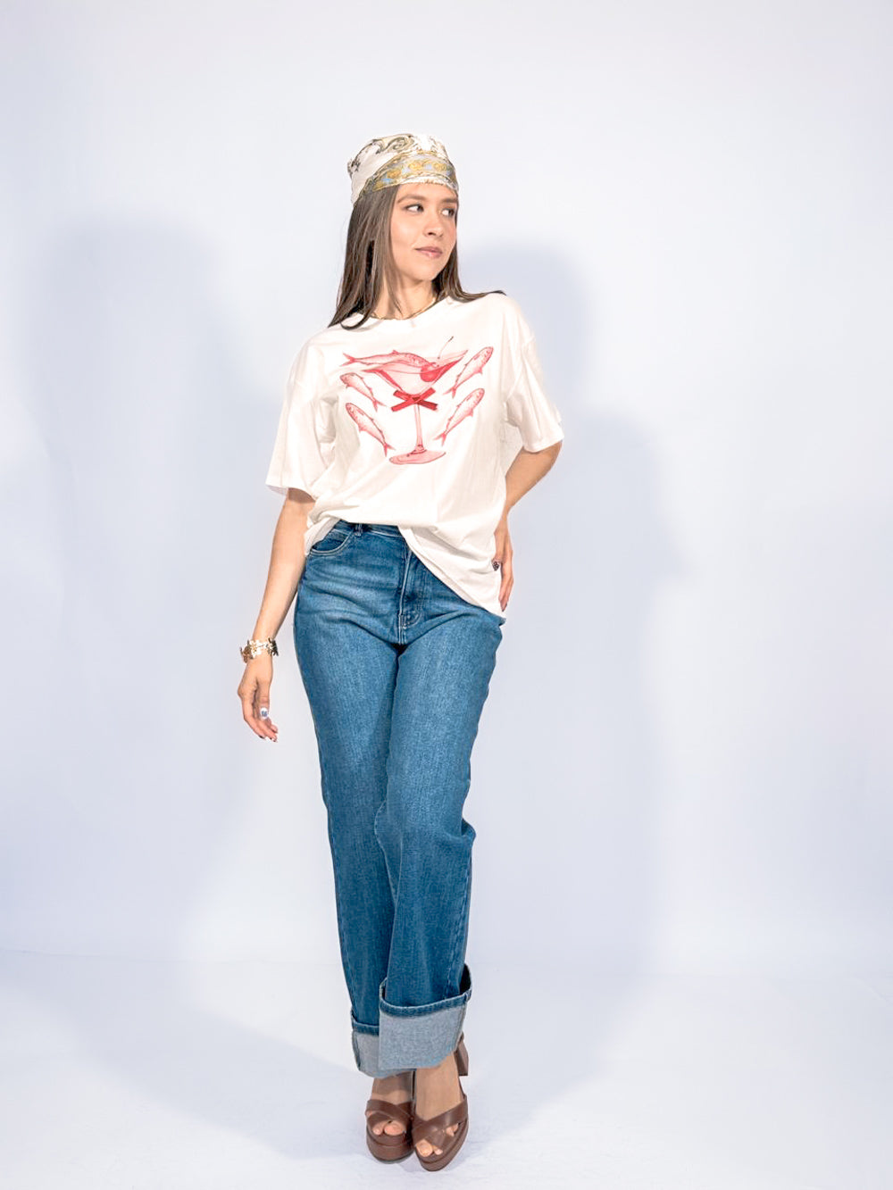 BLUSA ESTAMPADA CON DISEÑO DE MARTINI CON SARDINAS