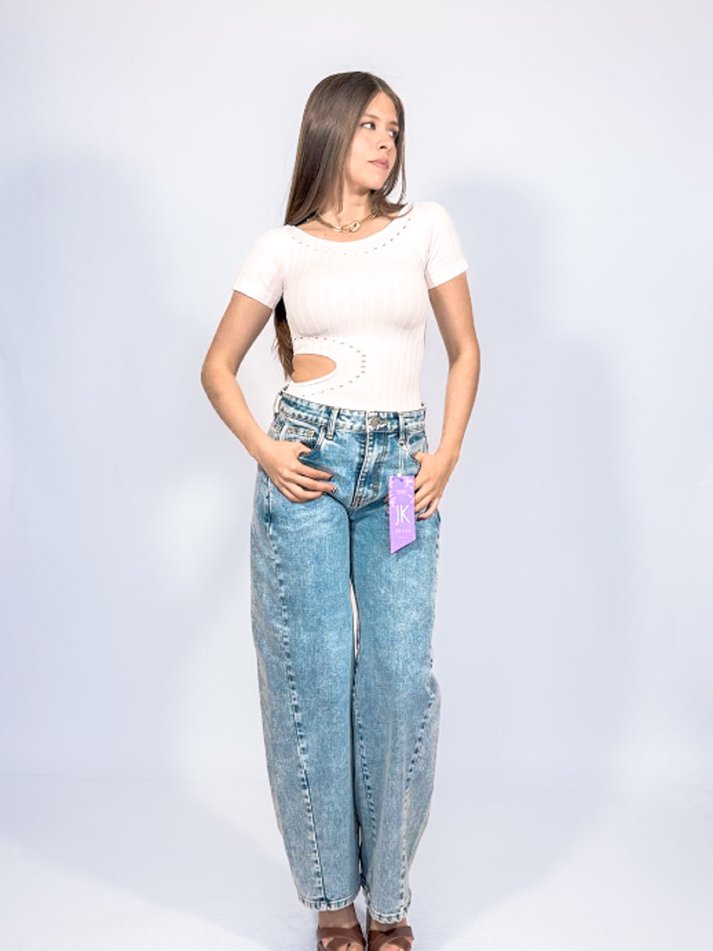 PANTI CON DISEÑO ABIERTO A UN COSTADO DISEÑO CANALES CON ORIFICIOS