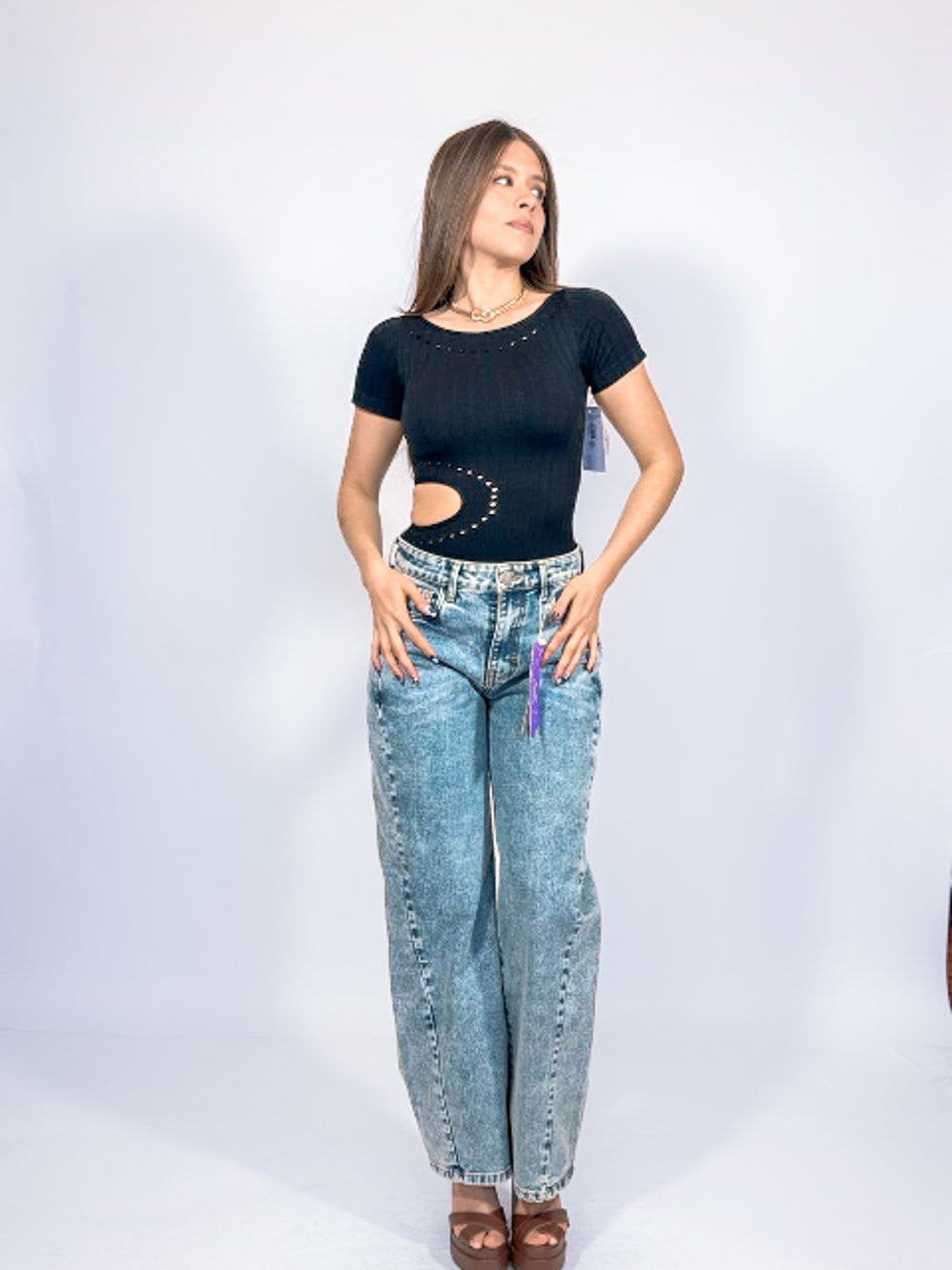 PANTI CON DISEÑO ABIERTO A UN COSTADO DISEÑO CANALES CON ORIFICIOS