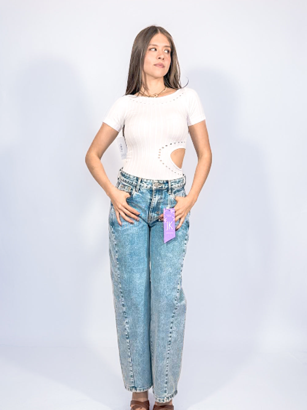 PANTI CON DISEÑO ABIERTO A UN COSTADO DISEÑO CANALES CON ORIFICIOS