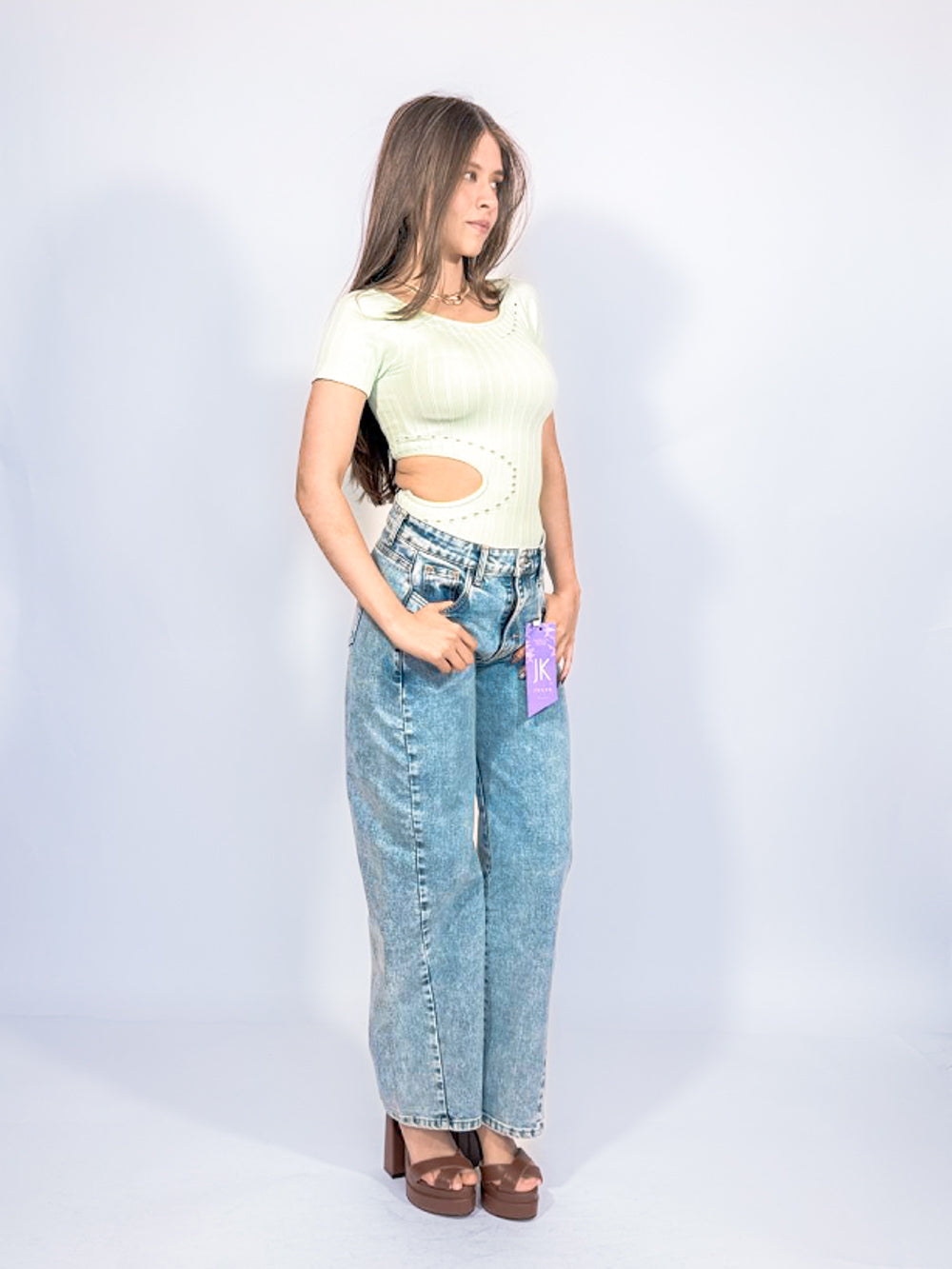 PANTI CON DISEÑO ABIERTO A UN COSTADO DISEÑO CANALES CON ORIFICIOS
