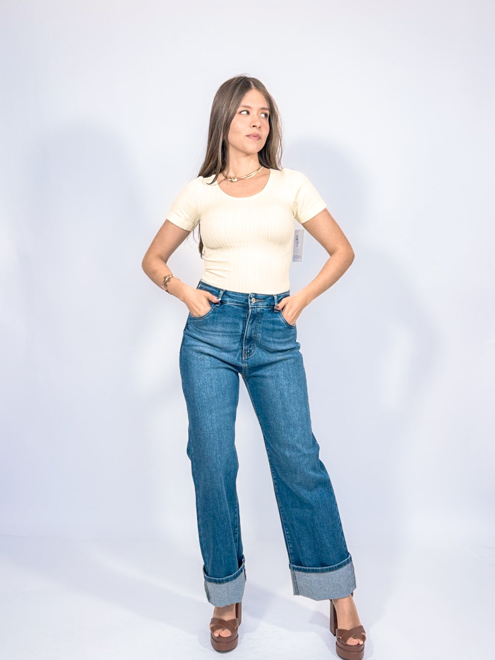 BLUSA LICRA CON DISEÑO CANALES