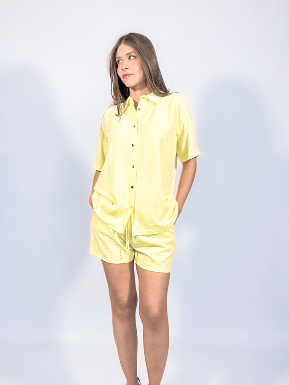 SET DOS PIEZAS CAMISA MANGA CORTA Y SHORT